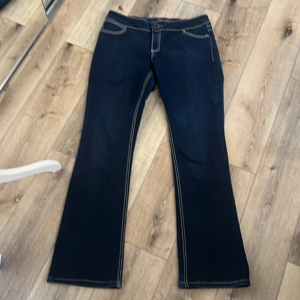 1 hour sale. Wrangler, blue jeans, size 13/14, great stretch/give